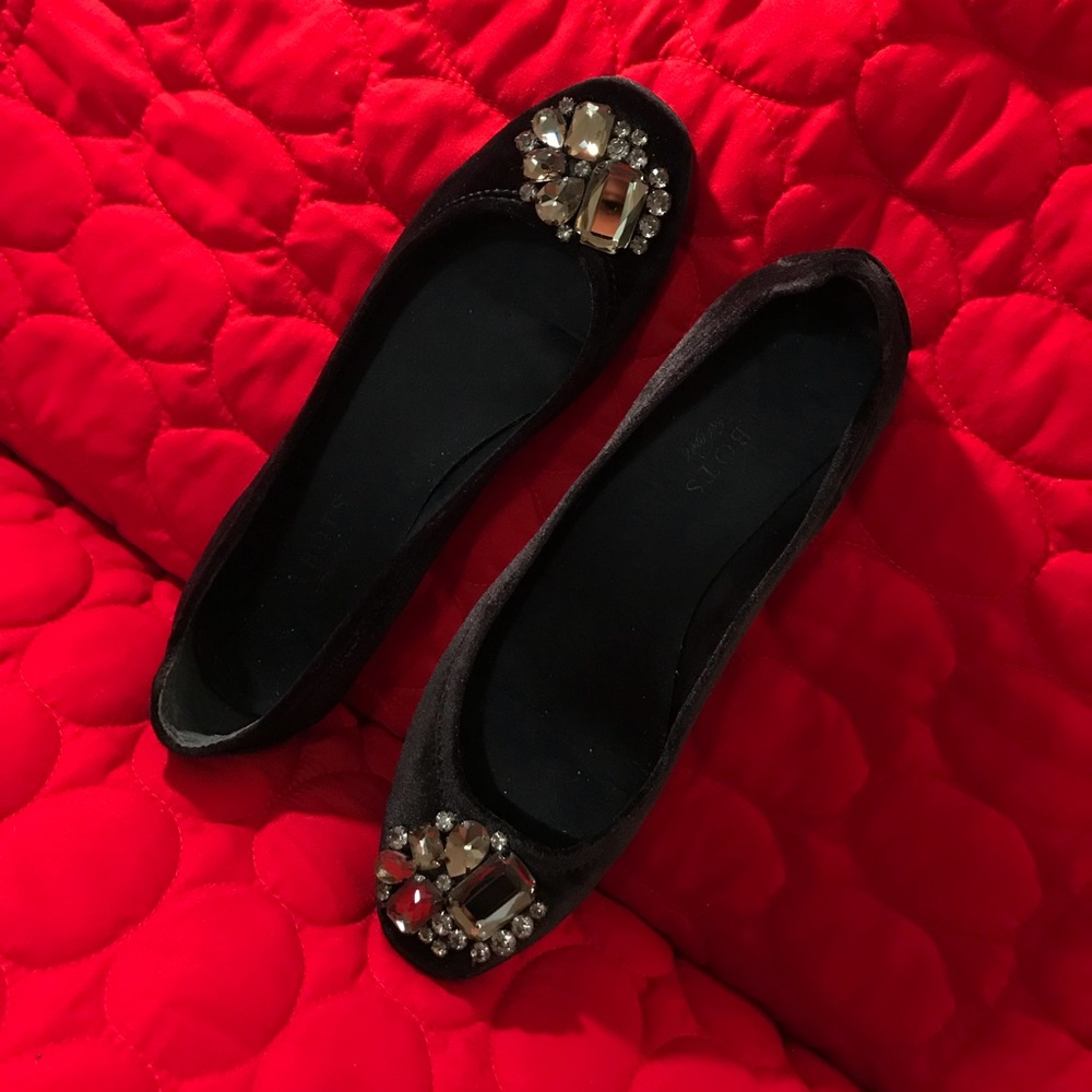 Fancy Flats - Picture 2 of 5